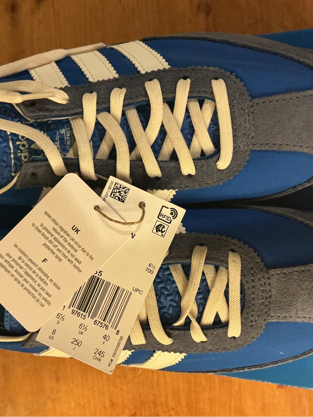 adidas SL72 OG W  Blue and Cream Classic Low-Top Sneakers size 8 women’s. JS0255